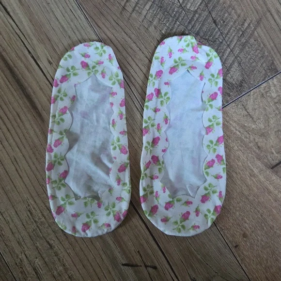 Betsey Johnson \ No-Show Liner Socks Trio - Black, Floral, White - Picture 4 of 7